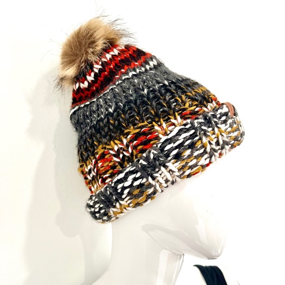 FRYE Marbled Cuff Pompom Beanie Hat Multicolor Red Knit Fur Après-ski main image 6
